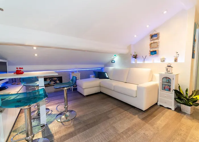 Centro - Attico A 2 Passi Dal Mare Apartament *