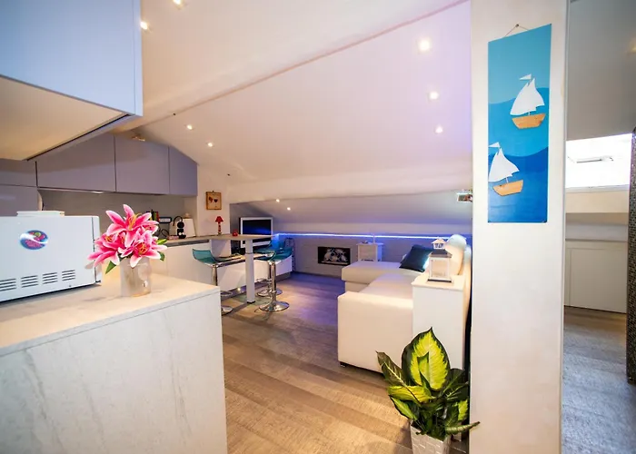 Centro - Attico A 2 Passi Dal Mare